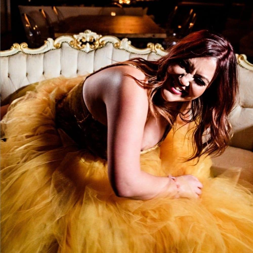 Meet your Posher, Courtney